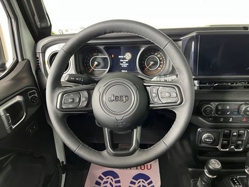 Used 2026 Jeep Wrangler Unlimited Sport AWD/4WD image 20