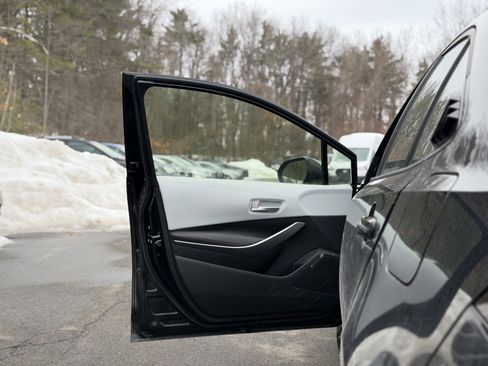 Used 2025 Toyota Corolla SE image 23