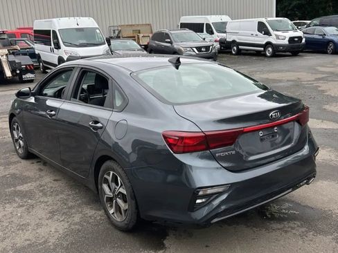 Used 2019 Kia Forte LXS FWD image 2