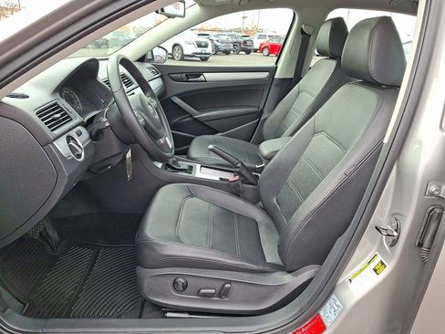 Used 2012 Volkswagen Passat 2.5 SE image 18