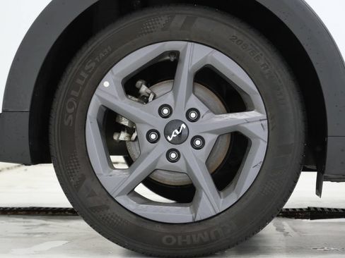 Used 2025 Kia K4 FWD image 9