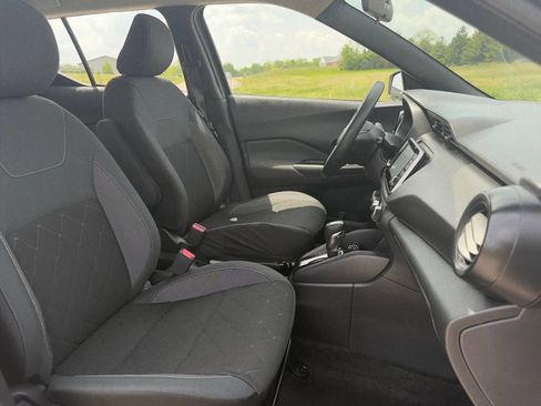 Used 2020 Nissan Kicks S FWD image 19