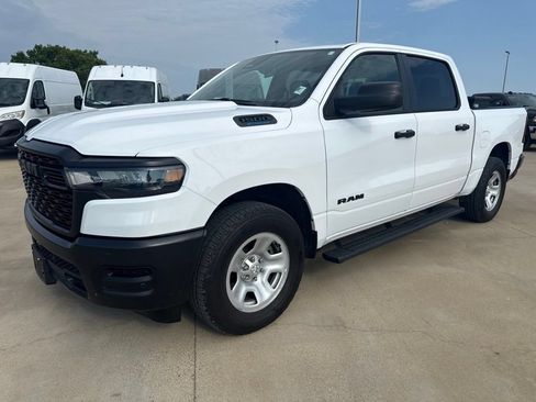 Used 2025 RAM 1500 Tradesman AWD/4WD image 3