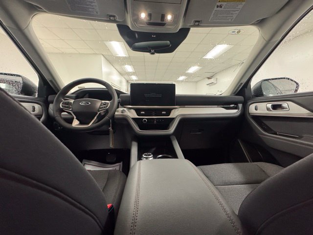 New 2026 Ford Explorer Active RWD image 14