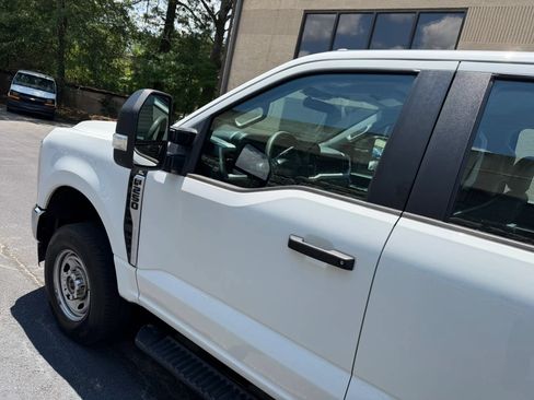 Used 2023 Ford F250 XL w/ Snow Plow Prep Package AWD/4WD image 32