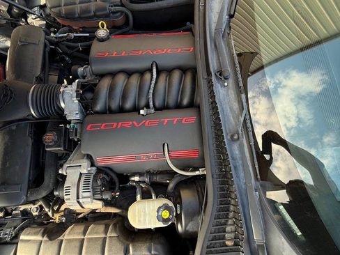 Used 2002 Chevrolet Corvette Coupe w/ Preferred Equipment Group2 image 24