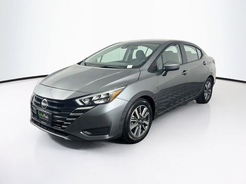 Used 2025 Nissan Versa SV FWD image 3
