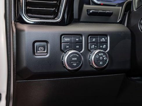 Used 2022 GMC Sierra 1500 Denali Ultimate image 18