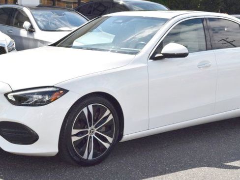 Used 2022 Mercedes-Benz C 300 4MATIC Sedan image 5