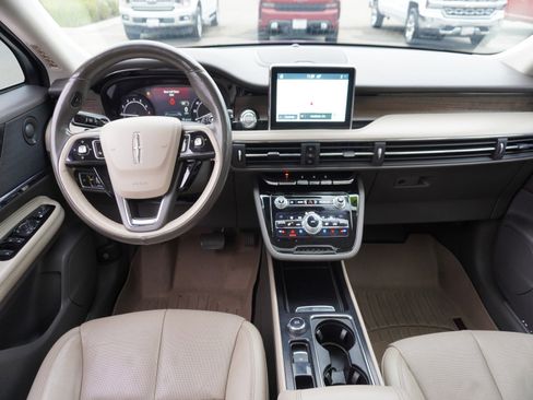 Used 2020 Lincoln Corsair Reserve w/ Equipment Group 201A image 2