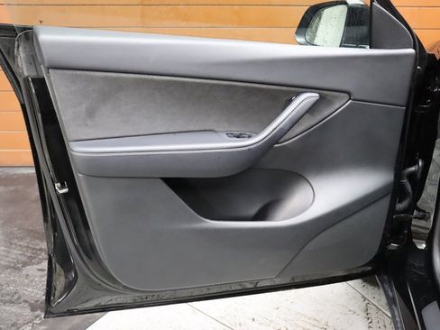 Used 2022 Tesla Model Y Performance AWD/4WD image 44
