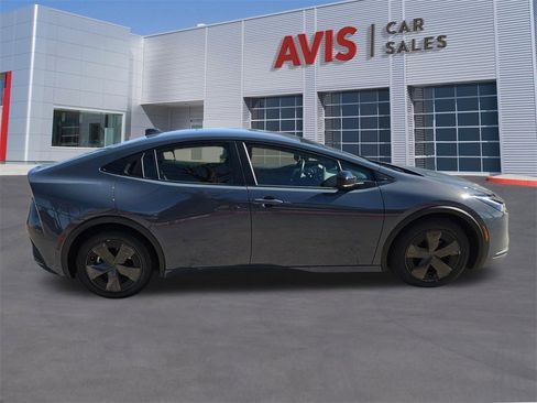 Used 2025 Toyota Prius LE image 7