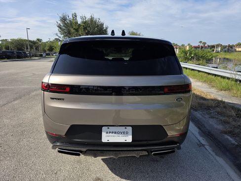 Certified 2023 Land Rover Range Rover Sport SE AWD/4WD image 6