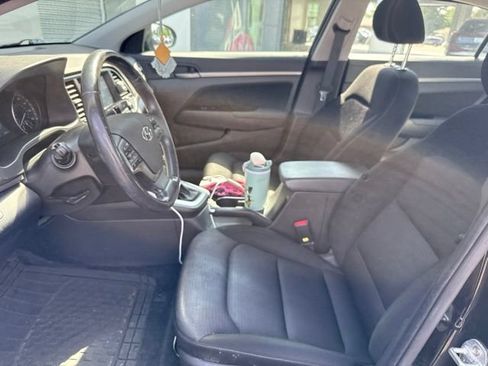 Used 2018 Hyundai Elantra Value Edition FWD image 4