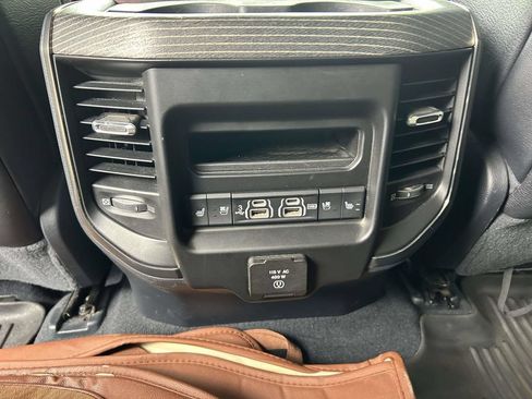 Used 2019 RAM 1500 Limited AWD/4WD image 10