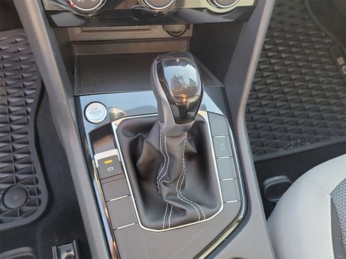 Certified 2025 Volkswagen Taos S image 25