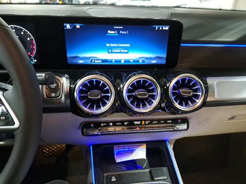 New 2026 Mercedes-Benz GLB 250 4MATIC image 21