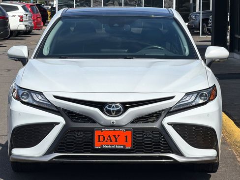 Used 2022 Toyota Camry XSE w/ Navigation Package FWD image 11