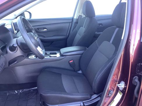 Used 2024 Nissan Sentra SV FWD image 11