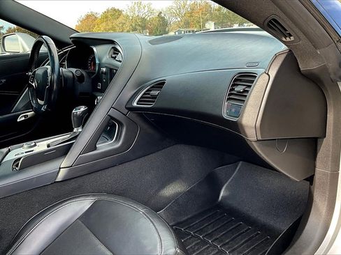 Used 2019 Chevrolet Corvette Stingray Coupe w/ Battery Protection Package image 12