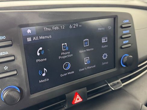 Used 2025 Hyundai Elantra Sport image 32