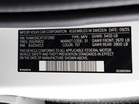 New 2026 Volvo XC60 B5 Plus w/ Protection Package Premier image 17