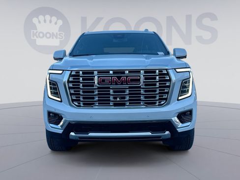 New 2026 GMC Yukon Denali w/ Sun & Power Step Package image 11
