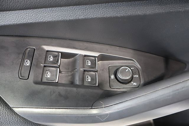 Used 2021 Volkswagen Jetta R-Line w/ R-Line Cold Weather Package FWD image 18