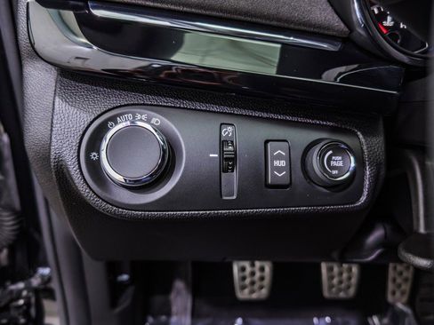 Used 2016 Chevrolet SS image 27