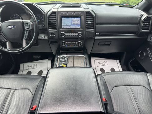 Used 2018 Ford Expedition Limited w/ Equipment Group 302A RWD image 9