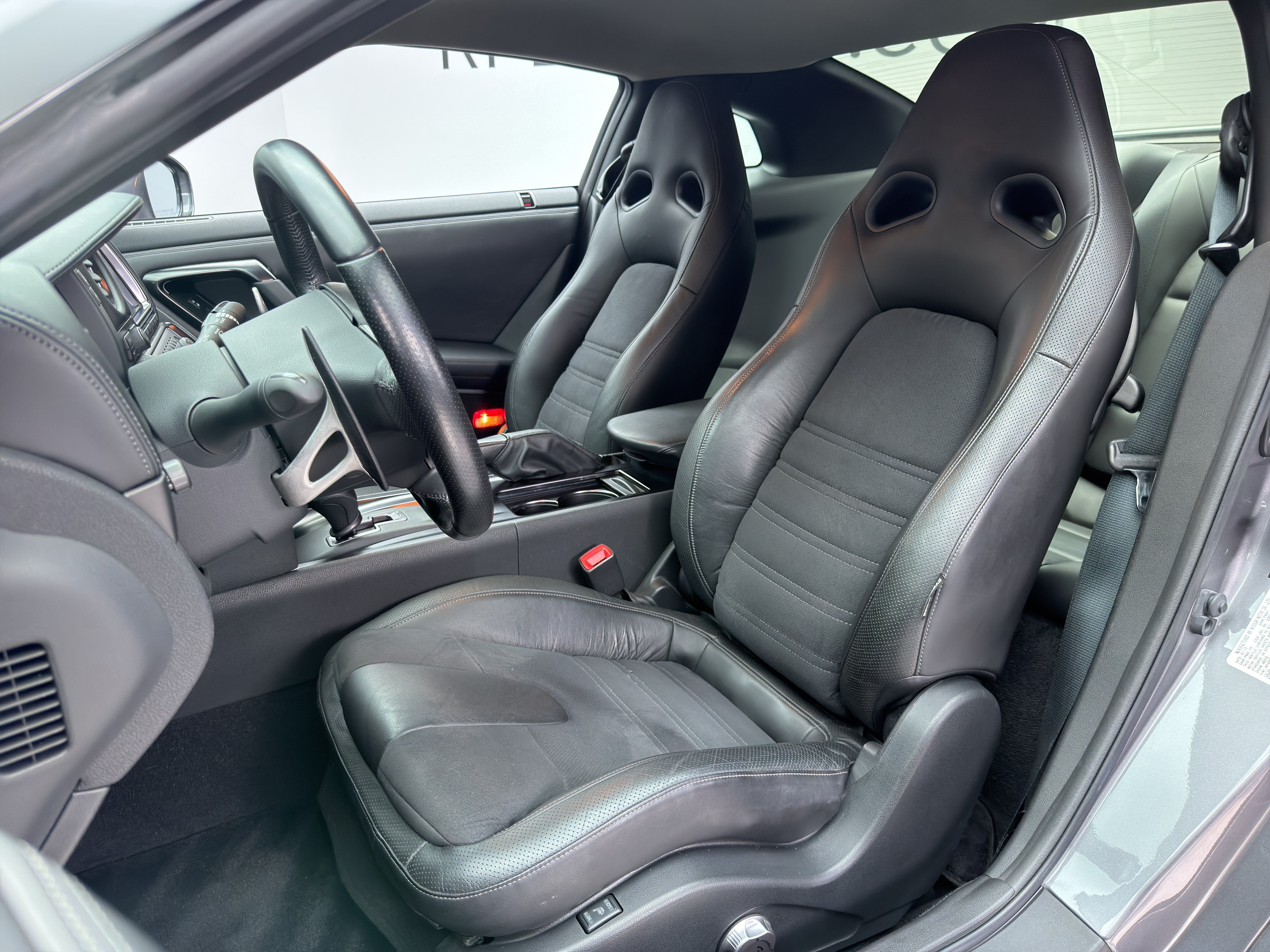Used 2013 Nissan GT-R Premium AWD/4WD image 15