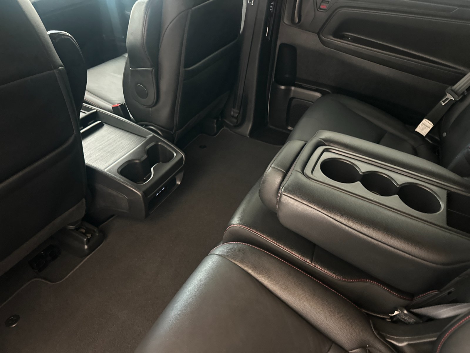Used 2025 Honda Odyssey Sport-L image 12