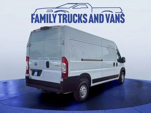 Used 2025 RAM ProMaster 2500 w/ Convenience Group image 5