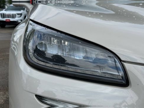 Used 2024 Lincoln Corsair AWD w/ Equipment Group 101A image 43