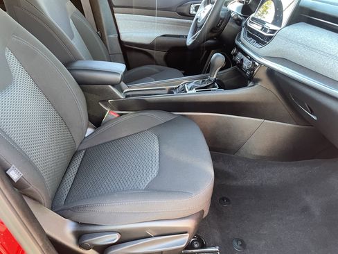 Used 2024 Jeep Compass Sport image 10