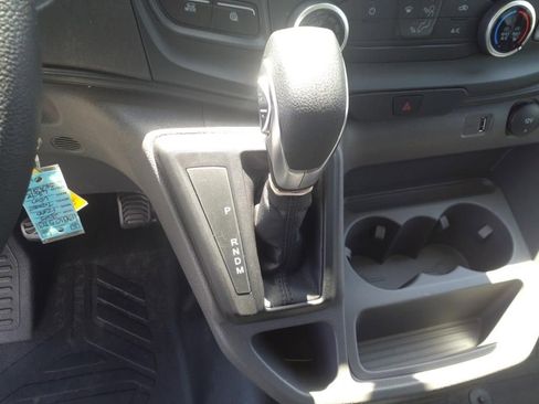 New 2025 Ford Transit 250 148 Medium Roof image 14