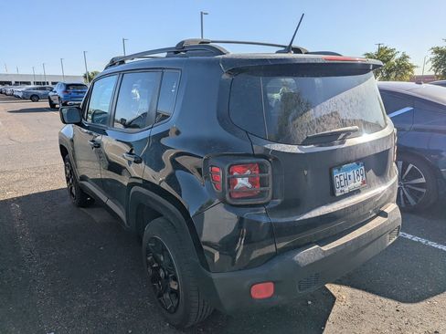 Used 2016 Jeep Renegade Latitude w/ Popular Equipment Group AWD/4WD image 7