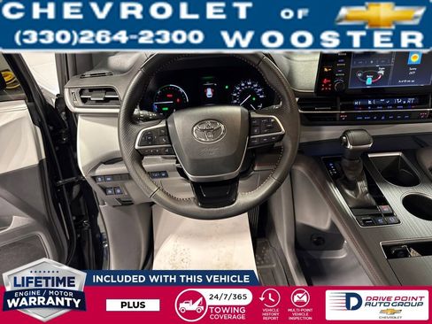 Used 2021 Toyota Sienna XSE image 15