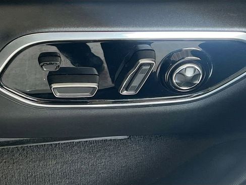 Used 2021 Jeep Grand Cherokee L Overland w/ Luxury Tech Group IV image 13