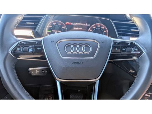 Used 2023 Audi e-tron Chronos image 19