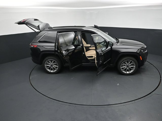 New 2027 Jeep Grand Cherokee Limited AWD/4WD image 30