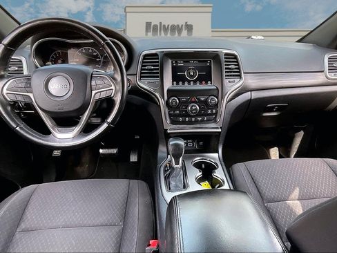 Used 2020 Jeep Grand Cherokee Laredo image 15