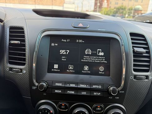 Used 2018 Kia Forte S w/ S Technology Plus Package FWD image 10