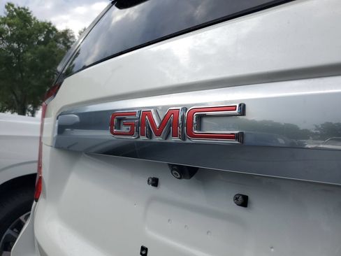 Used 2024 GMC Yukon Denali AWD/4WD image 6