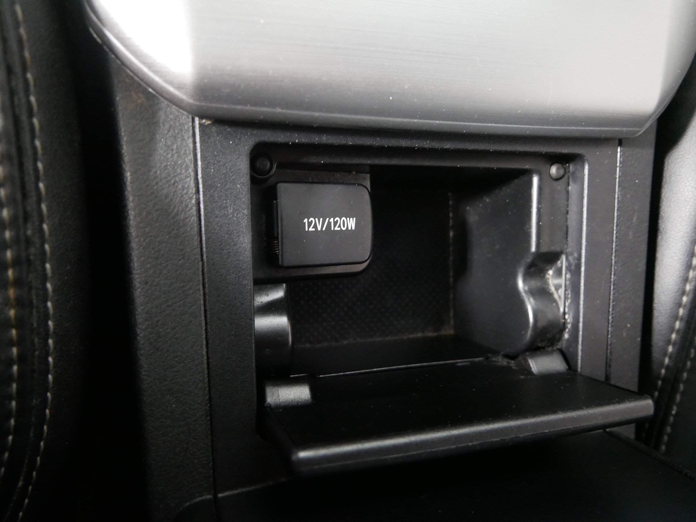 Used 2014 Toyota Camry SE FWD image 31