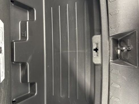 Used 2021 Chevrolet Traverse Premier image 11