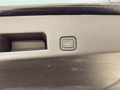 Used 2024 Chevrolet Traverse Z71 w/ Enhanced Driving Package image 28