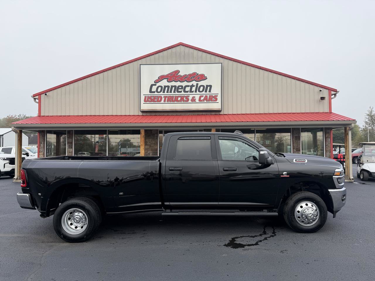 Used 2025 RAM 3500 Tradesman AWD/4WD image 3