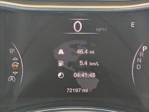 Used 2017 Jeep Grand Cherokee Overland image 10