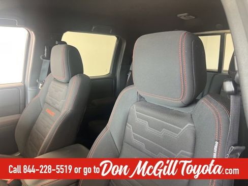 Used 2022 Nissan Frontier Pro-X image 19